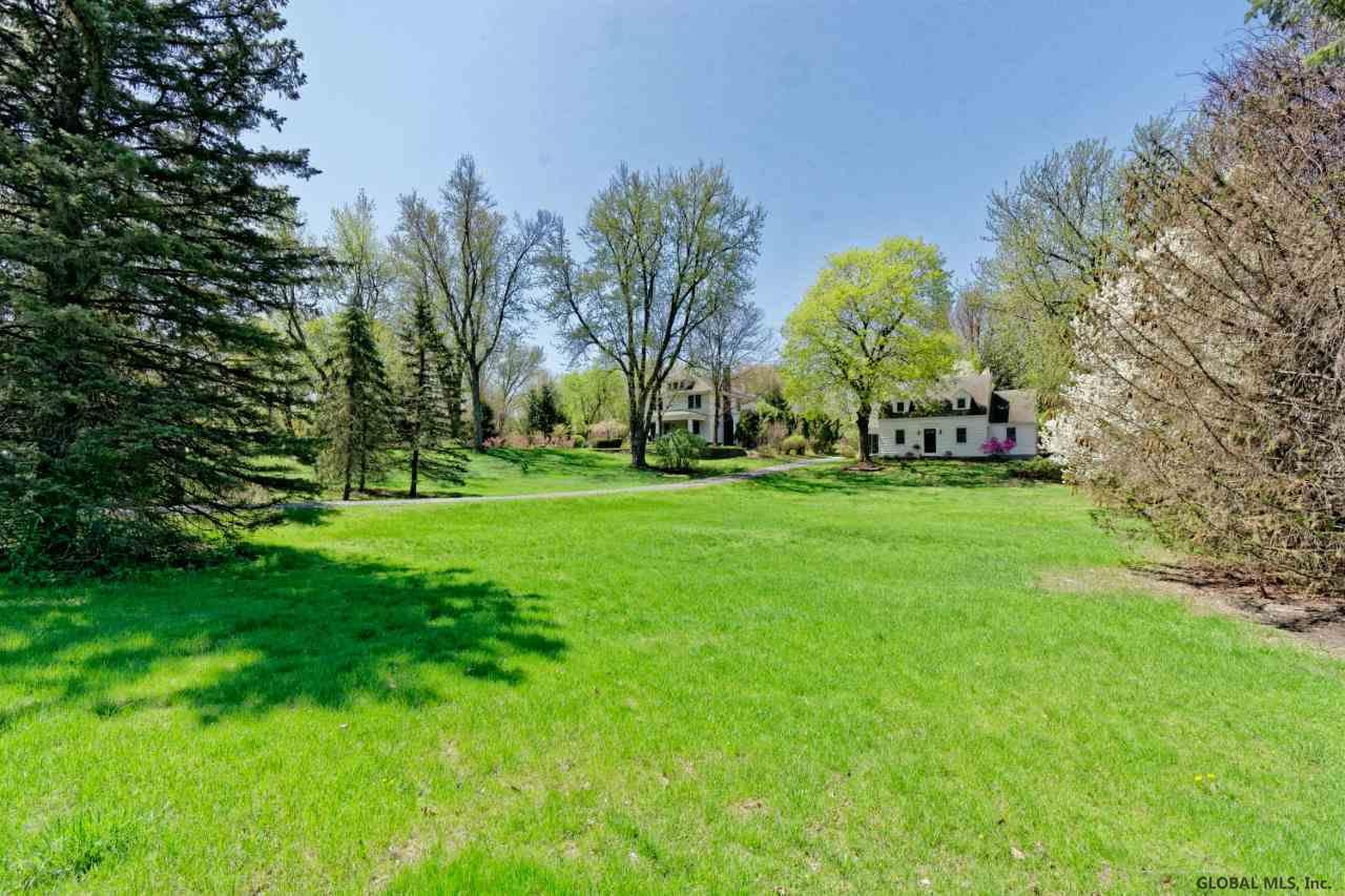 558 Loudon Road Colonie, NY 12211 - Photo 8 of 35 Photo 8