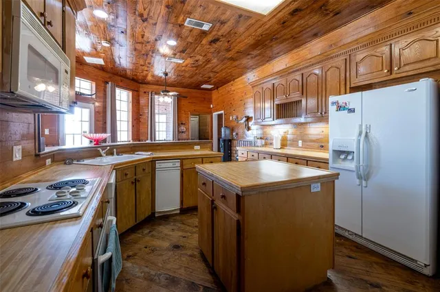 $2,650,000 | 8013 Highway 34, Italy, TX 76651