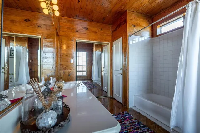 $2,650,000 | 8013 Highway 34, Italy, TX 76651