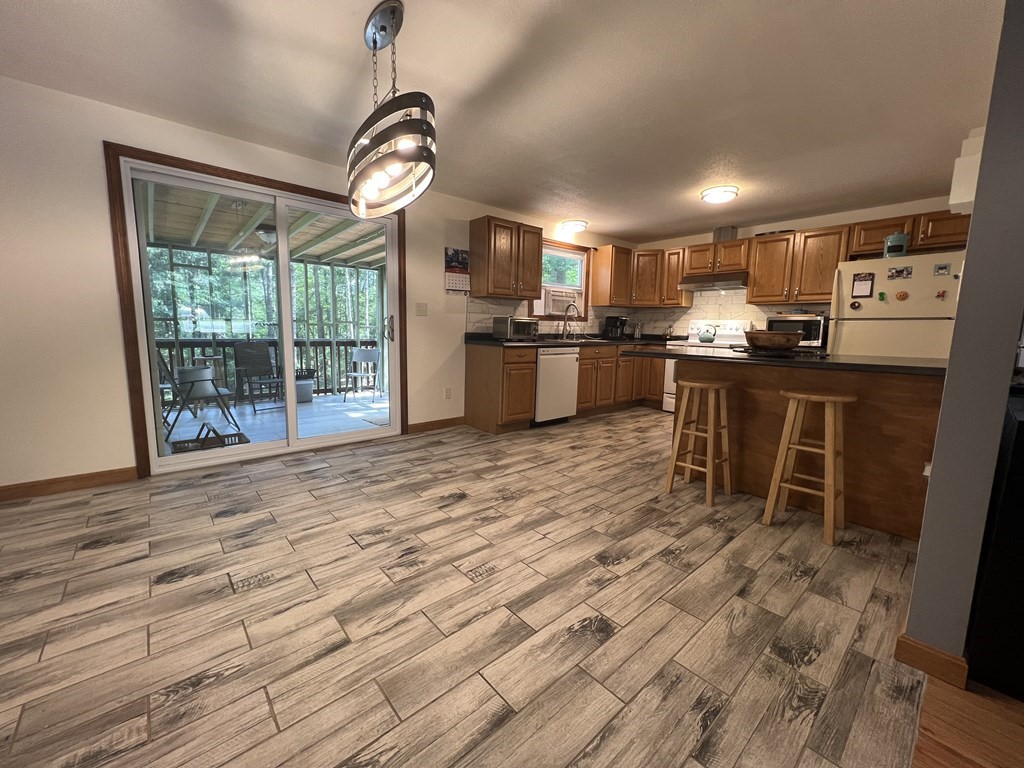 45 Howland Road Lakeville, MA 02347 - Photo 6 of 20