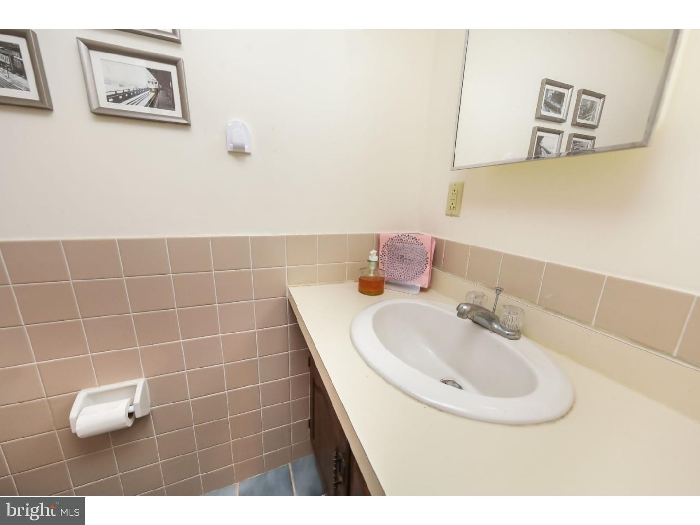 61 Woodale Road Philadelphia, PA 19118 - Photo 23 of 25 Gallery Image 23