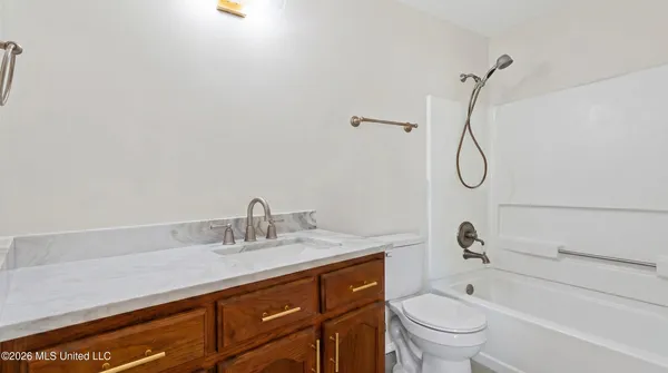 $245,000 | 6916 Magnolia Drive, Olive Branch, MS 38654