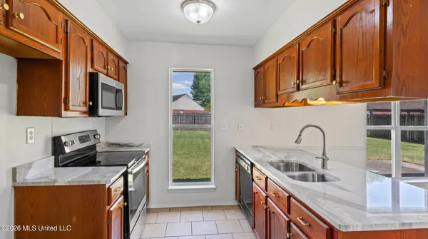 $245,000 | 6916 Magnolia Drive, Olive Branch, MS 38654