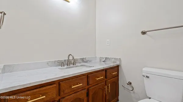 $245,000 | 6916 Magnolia Drive, Olive Branch, MS 38654