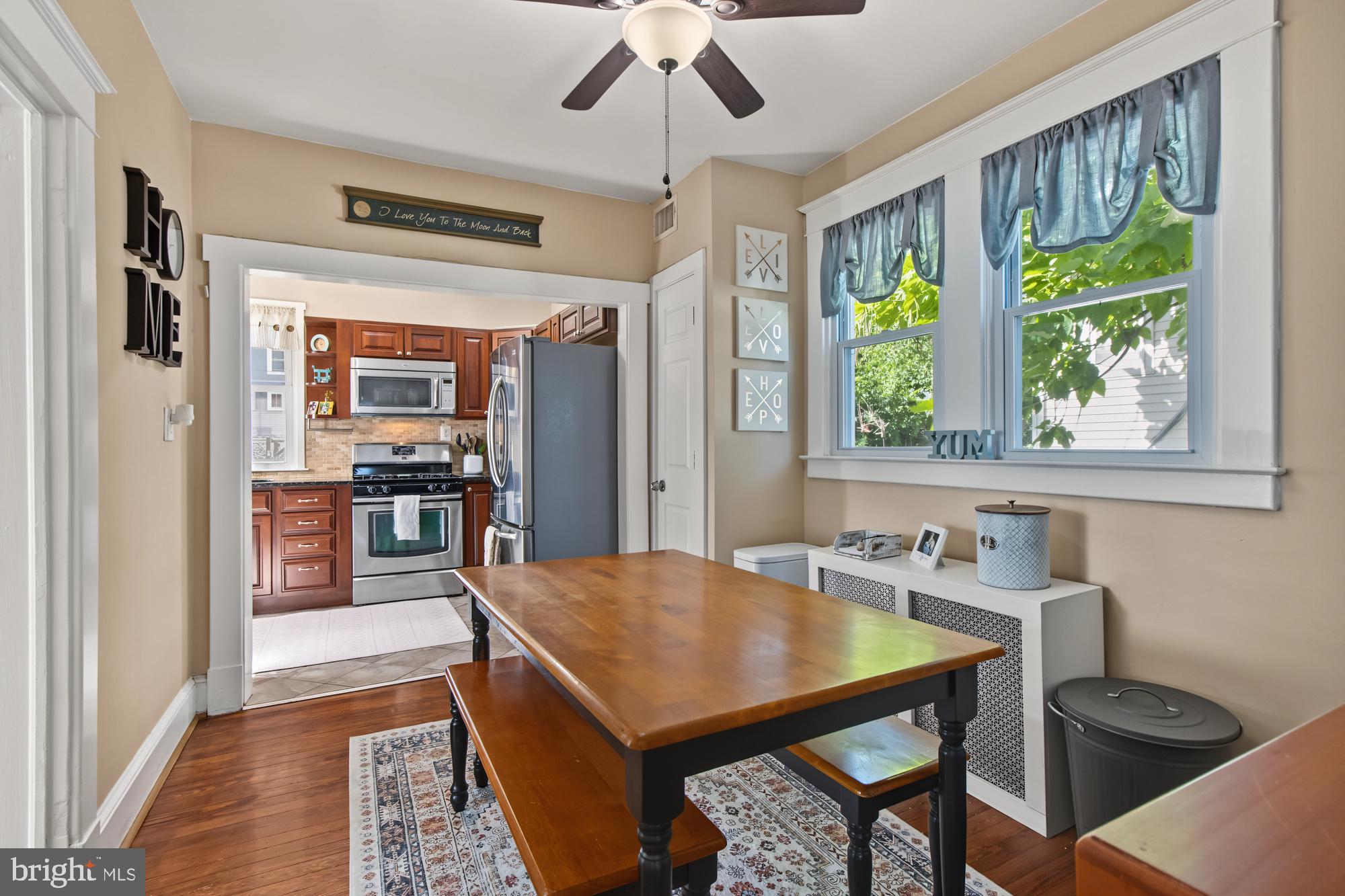 2811 Pinewood Avenue Baltimore, MD 21214 - Photo 15 of 51 Separate dining room