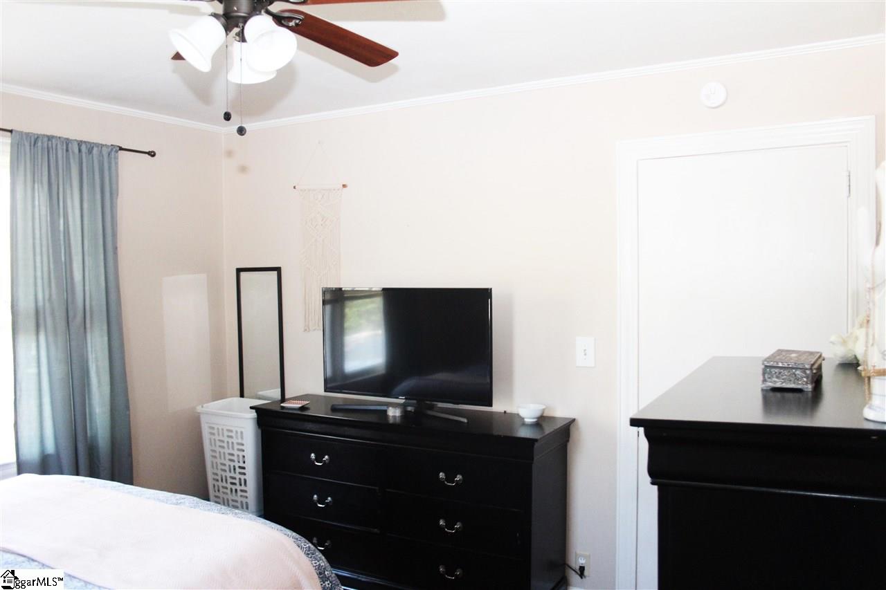 907 South Welcome Road Greenville, SC 29611 - Photo 14 of 21