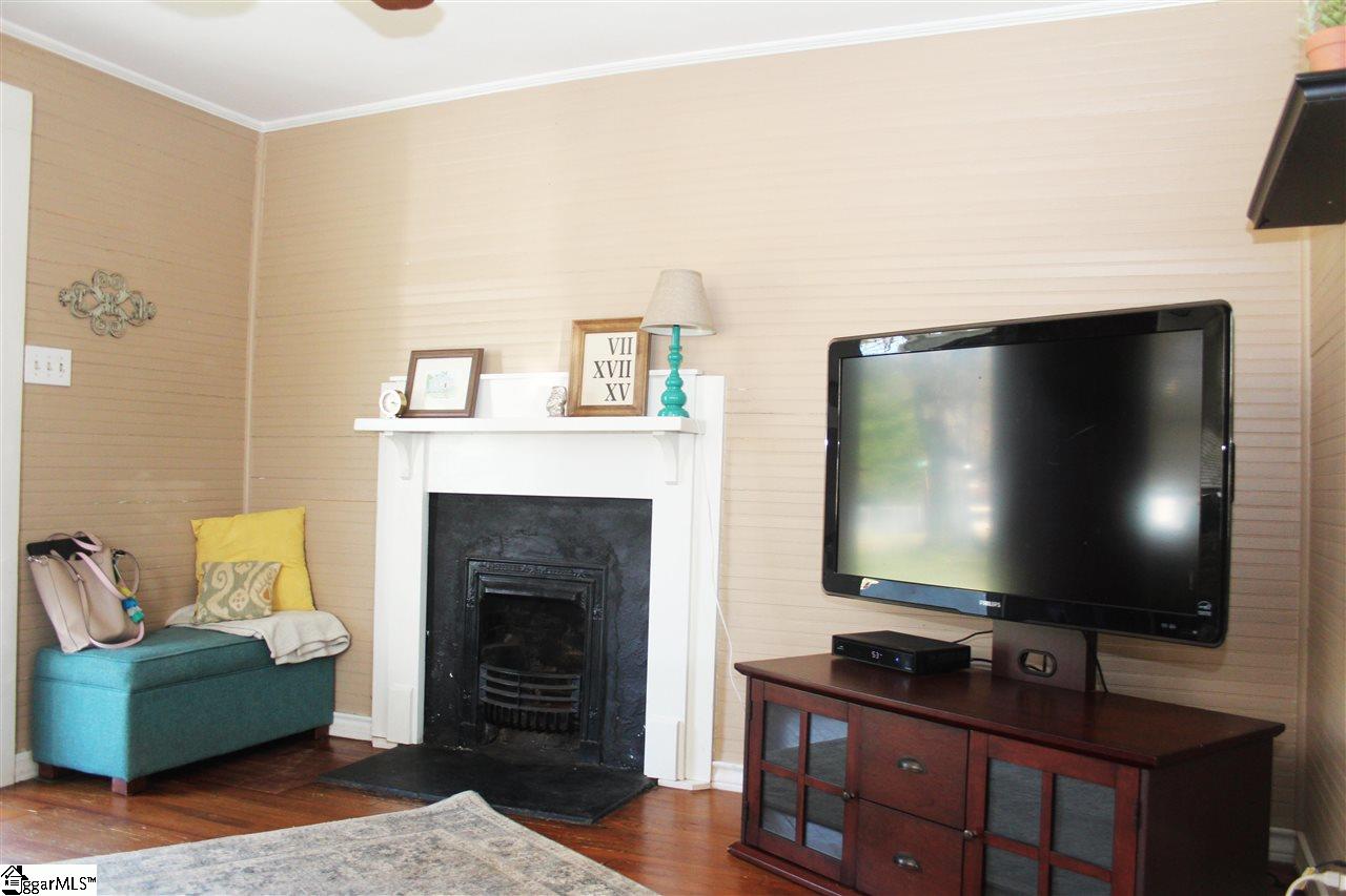 907 South Welcome Road Greenville, SC 29611 - Photo 8 of 21