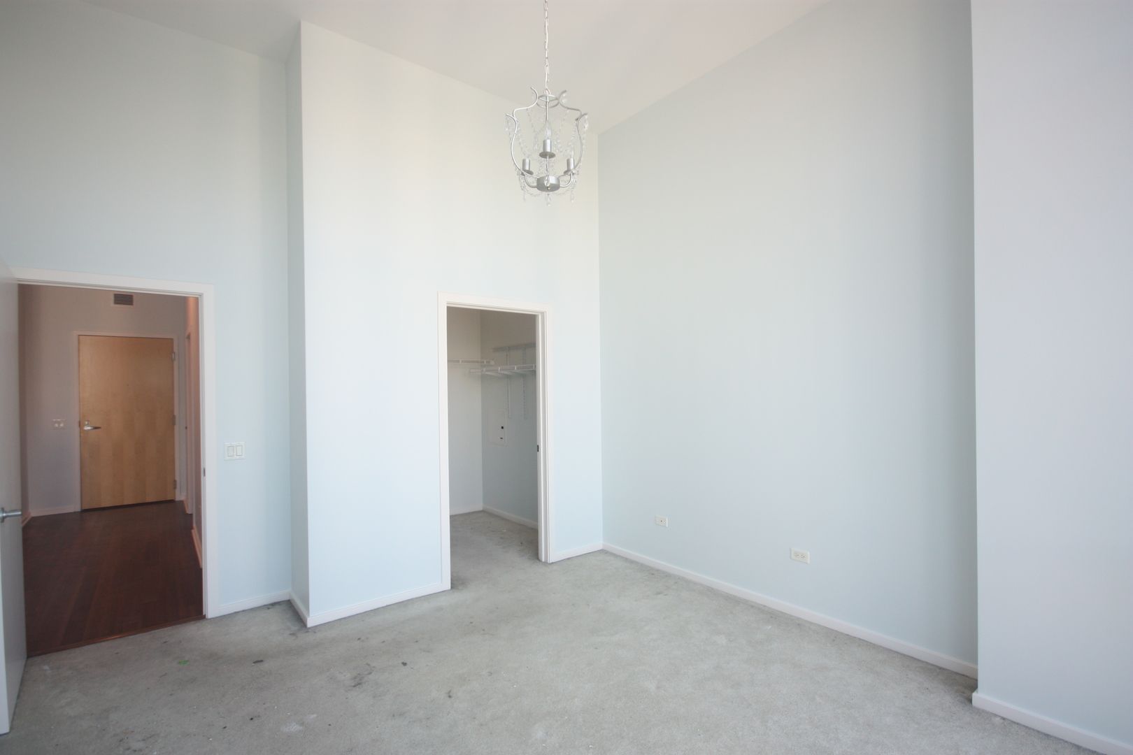 125 South Green Street, Unit 1202A Chicago, IL 60607 - Photo 8 of 15 a view of a livingroom