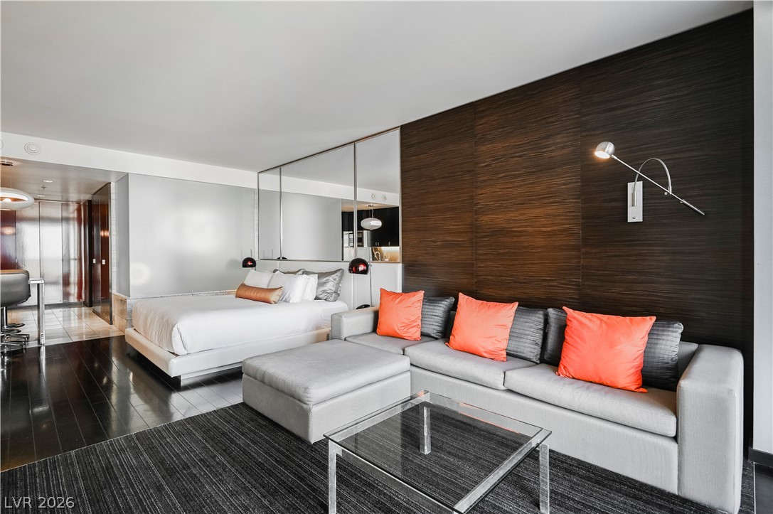 4381 West Flamingo Road, Unit 818 Las Vegas, NV 89103 - Photo 4 of 9