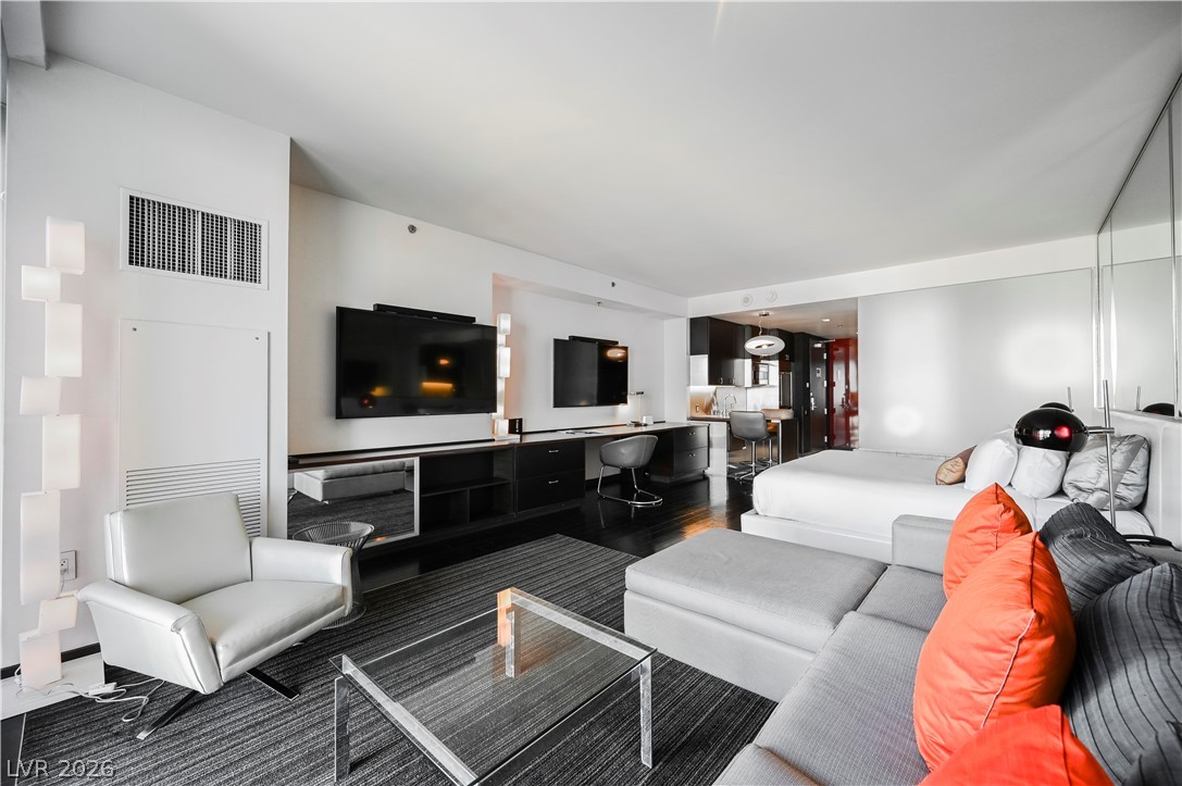 4381 West Flamingo Road, Unit 818 Las Vegas, NV 89103 - Photo 5 of 9