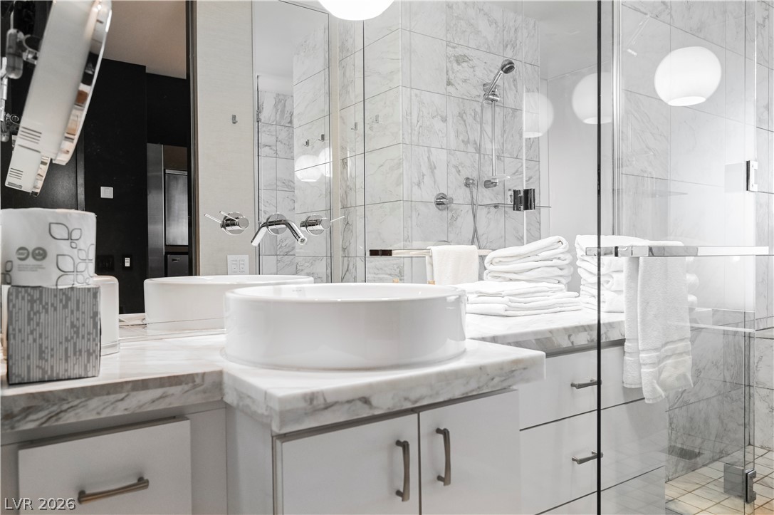 4381 West Flamingo Road, Unit 818 Las Vegas, NV 89103 - Photo 7 of 9