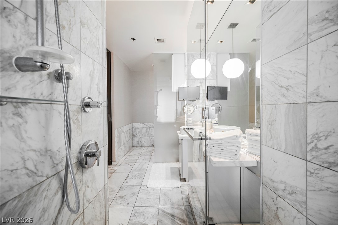 4381 West Flamingo Road, Unit 818 Las Vegas, NV 89103 - Photo 8 of 9