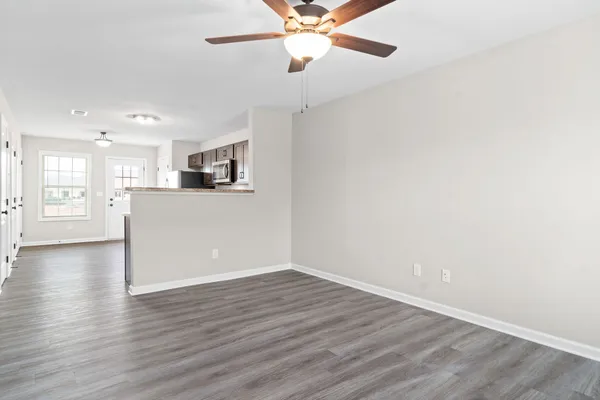 $1,095 | 931 Professional Park Drive, Unit 3F, Clarksville, TN 37040