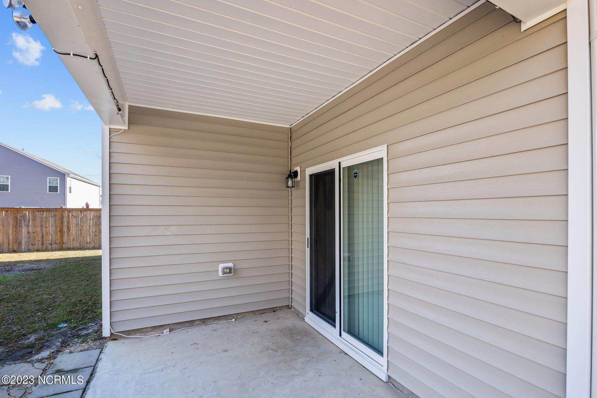 207 Frida Road New Bern, NC 28560 - Photo 41 of 47 7-web-or-mls-2I3A0009 (1)
