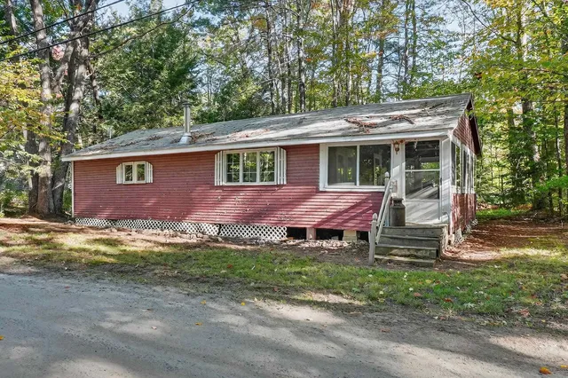 $185,000 | 16 Sherwood Forest Drive, Canterbury, NH 03224