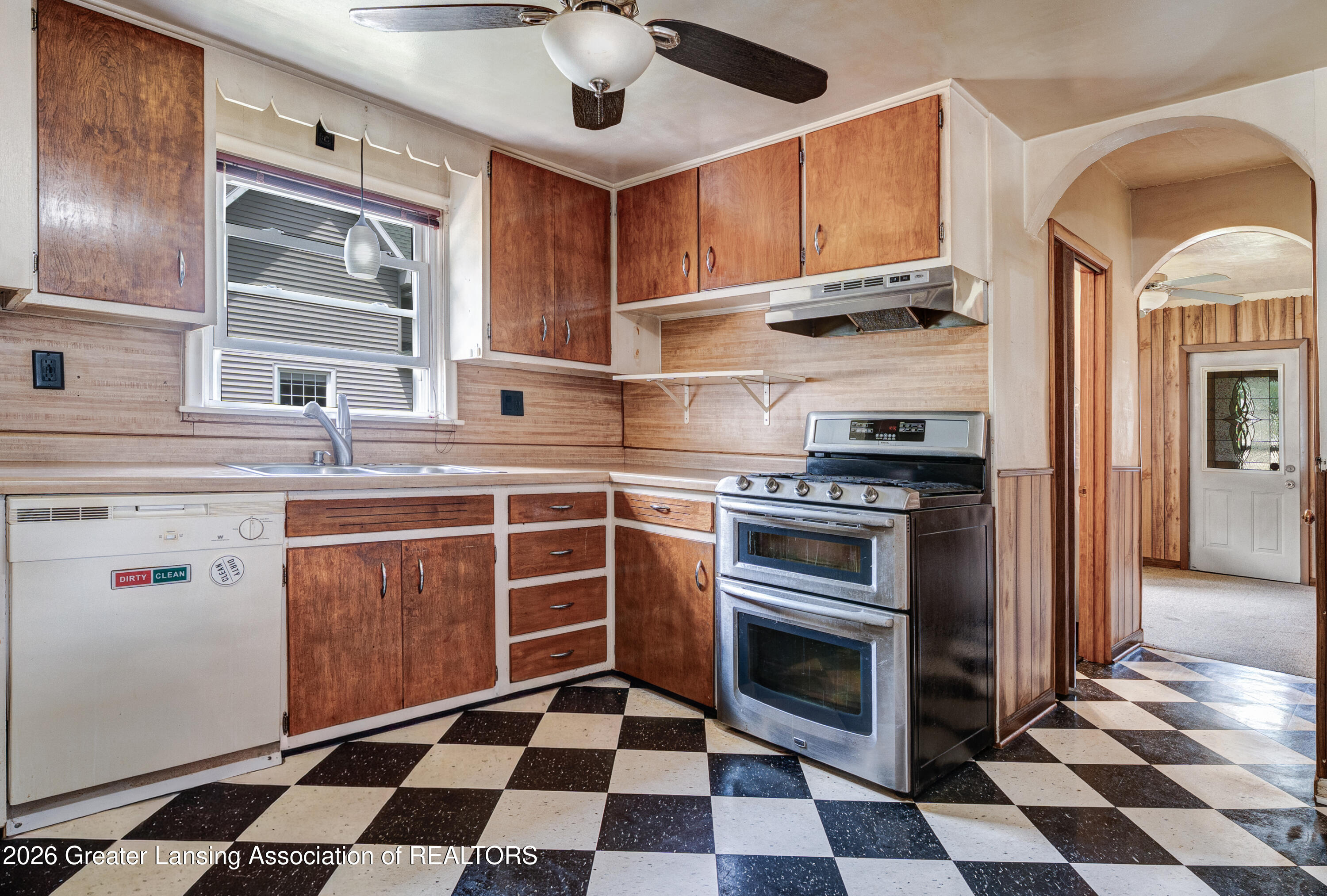 4203 Holt Road Holt, MI 48842 - Photo 4 of 32 Kitchen