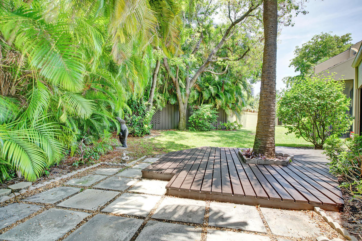 773 St Albans Drive Boca Raton, FL 33486 - Photo 21 of 26 Deck