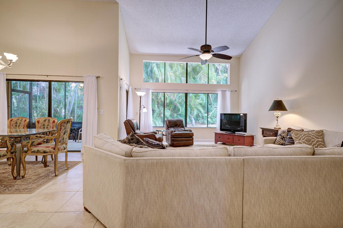 773 St Albans Drive Boca Raton, FL 33486 - Photo 9 of 26 Living Room