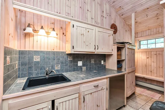 $1,850,000 | 215 Gral. Miller Road, Peterborough, NH 03458