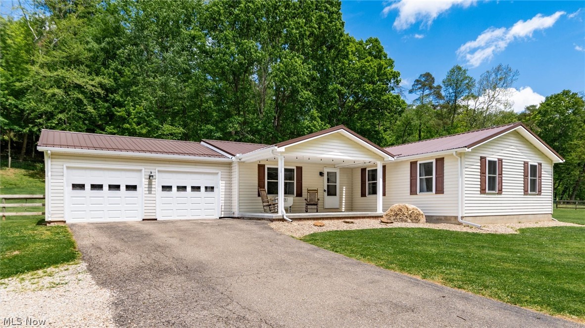 385 Irish Ridge Road Philo, OH 43771 - Photo 1 of 45