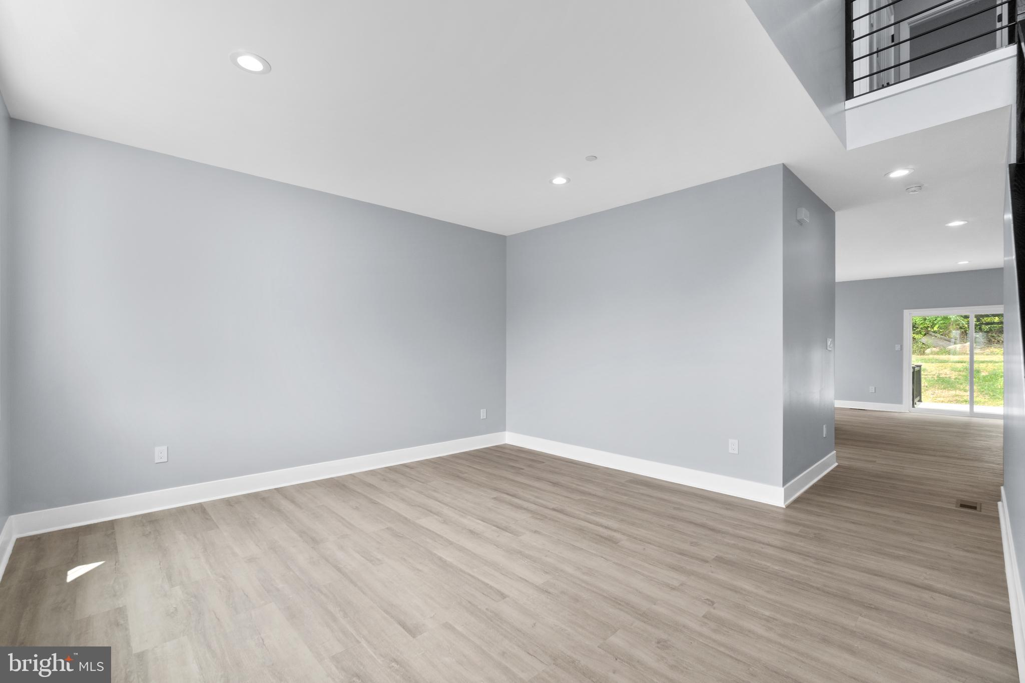 2934 Kuntz Road Windsor Mill, MD 21244 - Photo 4 of 46 Living Room