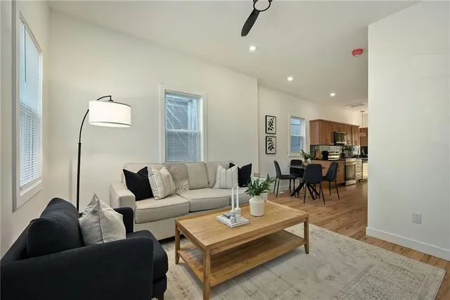 $299,500 | 2331 Belleview Avenue, Kansas City, MO 64108