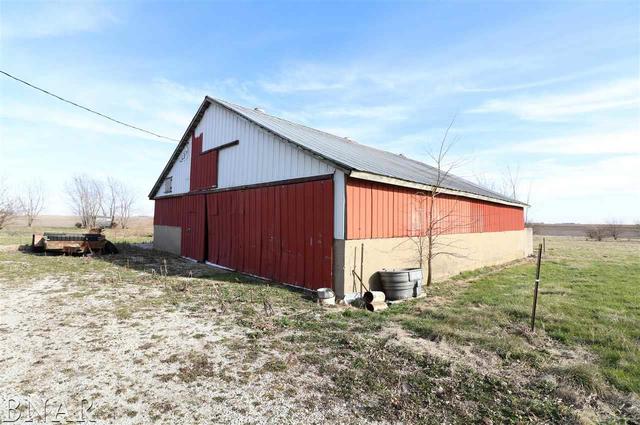 2234 Bearsdale Road Maroa, IL 61756 - Photo 15 of 17 a view of a house with a backyard