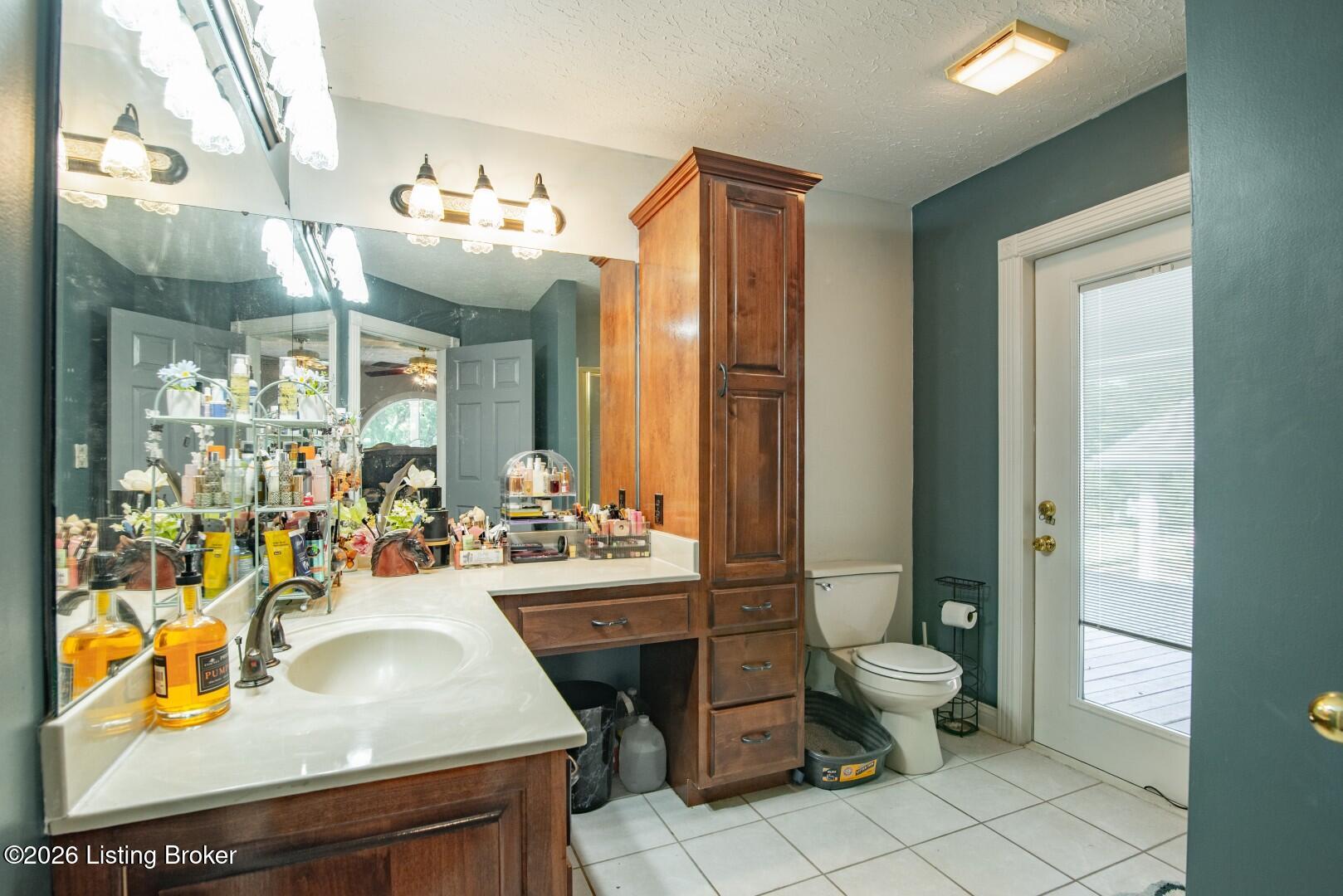 550-572 Dog Creek Road Cub Run, KY 42729 - Photo 19 of 60 Dog Creek Rd Master bath main floor-52
