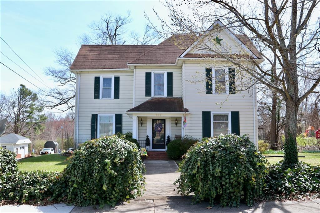 242 North Main Street Roxboro, NC 27573 - Photo 1 of 36 Gallery Image 1