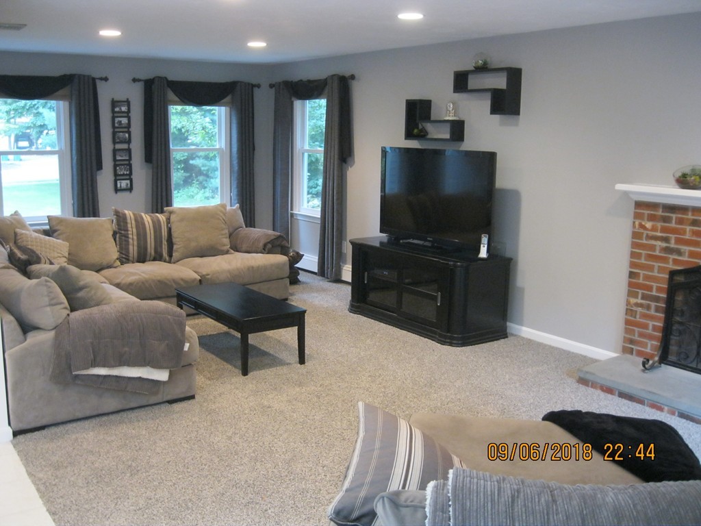 19 Cedar Ridge Lane Mansfield, MA 02048 - Photo 6 of 30 Gallery Image 6