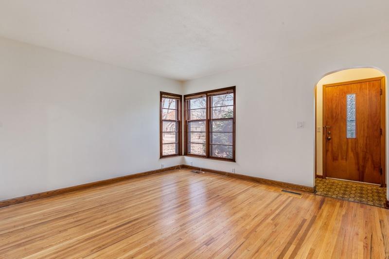 5449 42nd Avenue South Minneapolis, MN 55417 - Photo 2 of 20