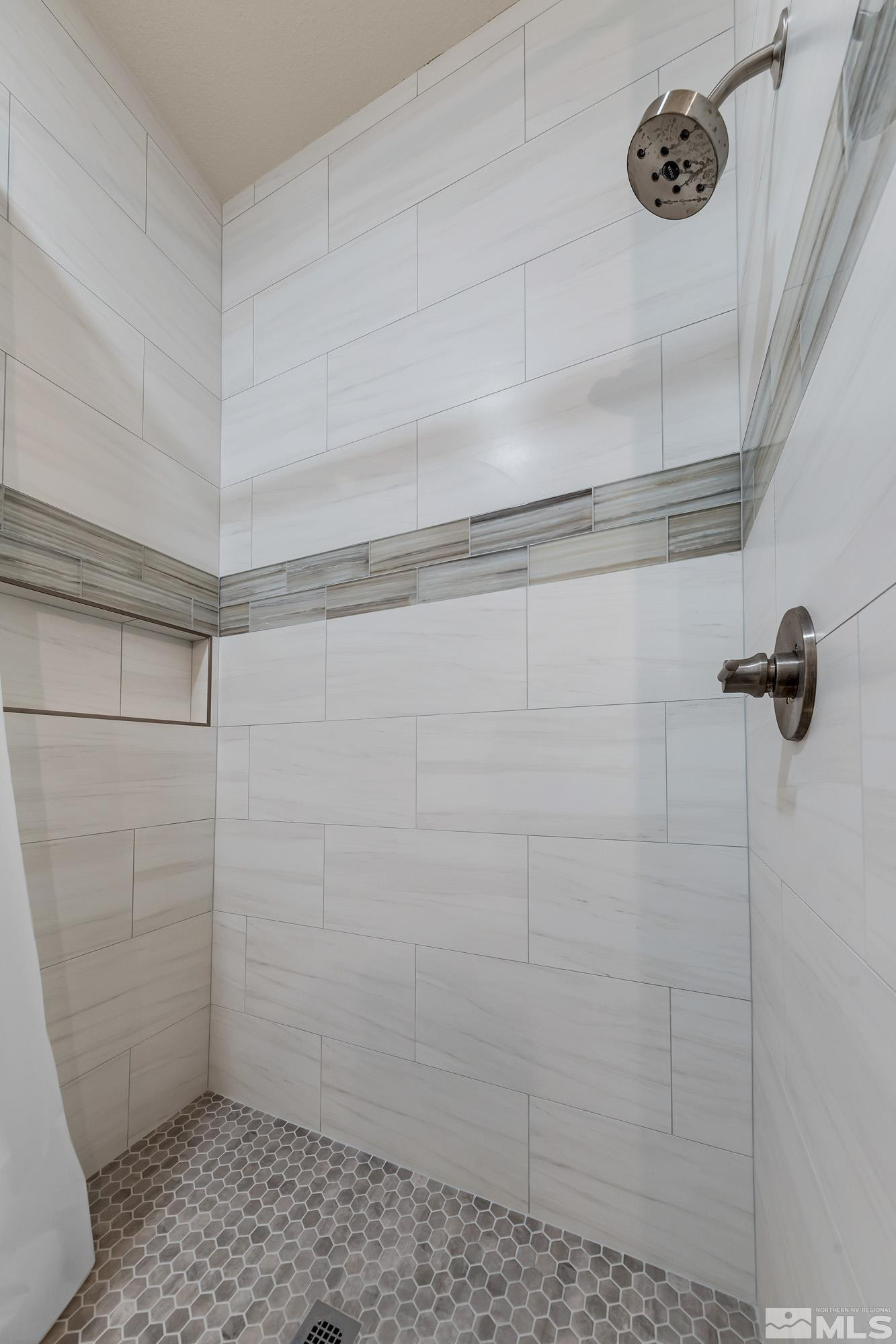 2055 Antelope Valley Road Reno, NV 89506 - Photo 20 of 40 a bathroom with a shower