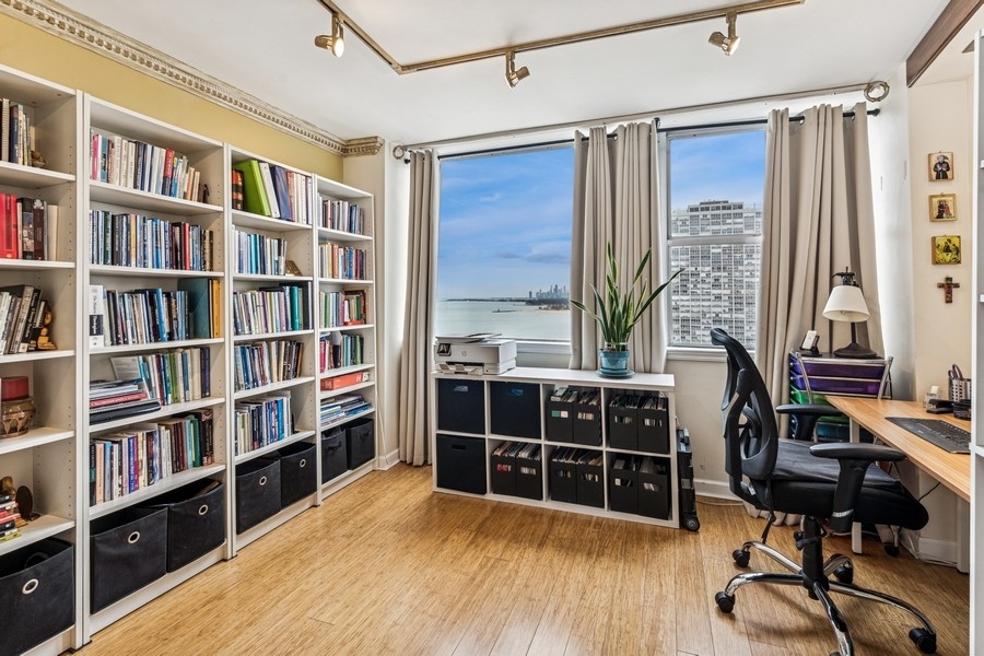 6301 North Sheridan Road, Unit 15R Chicago, IL 60660 - Photo 23 of 28 Gallery Image 23