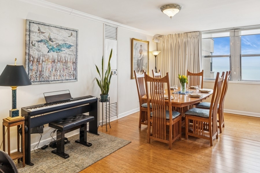 6301 North Sheridan Road, Unit 15R Chicago, IL 60660 - Photo 8 of 28 Gallery Image 8