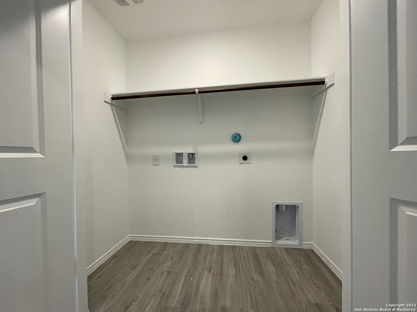 4324 Levee Ridge San Antonio, TX 78223 - Photo 10 of 24 an empty room