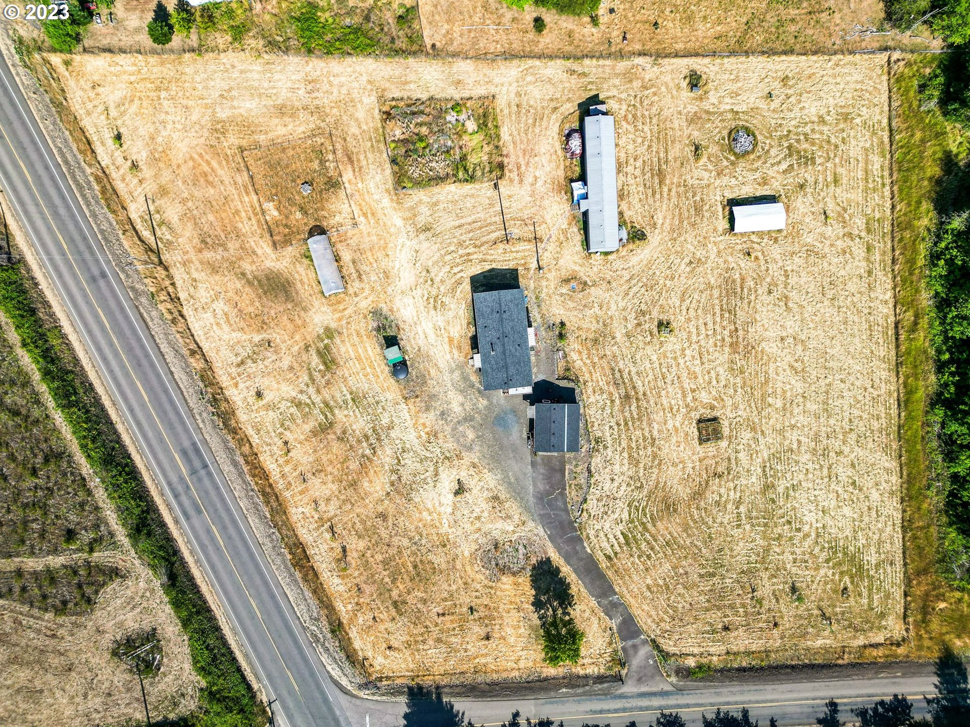 34075 Mt Pleasant Road Lebanon, OR 97355 - Photo 36 of 39