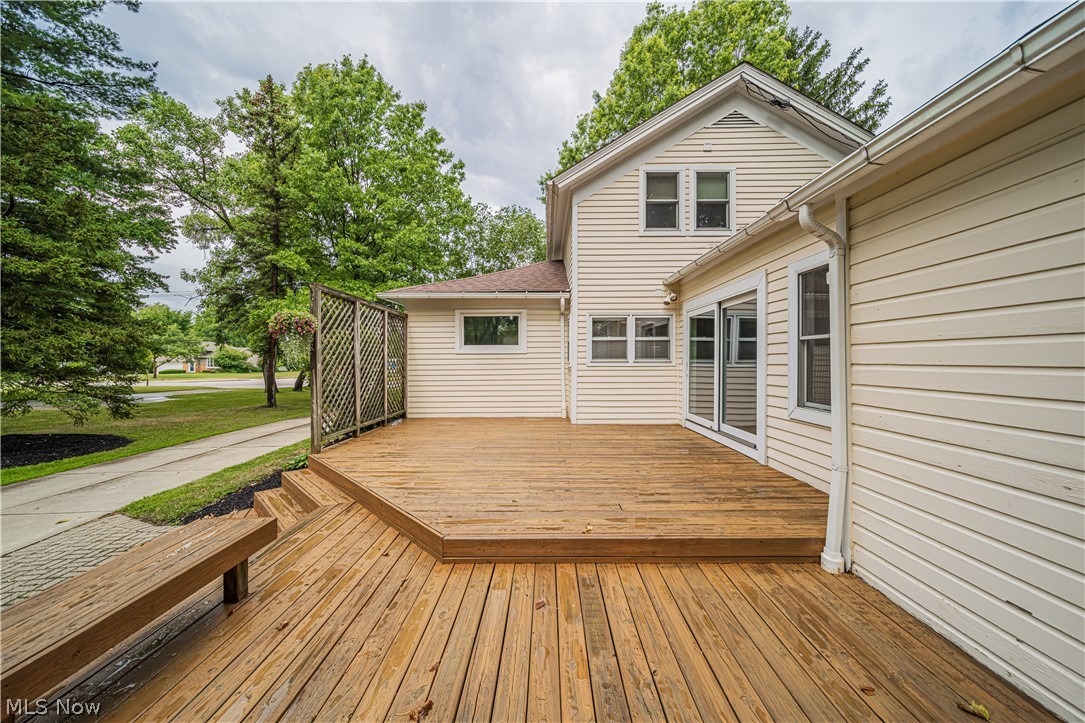 1927 Brainard Road Cleveland, OH 44124 - Photo 27 of 30