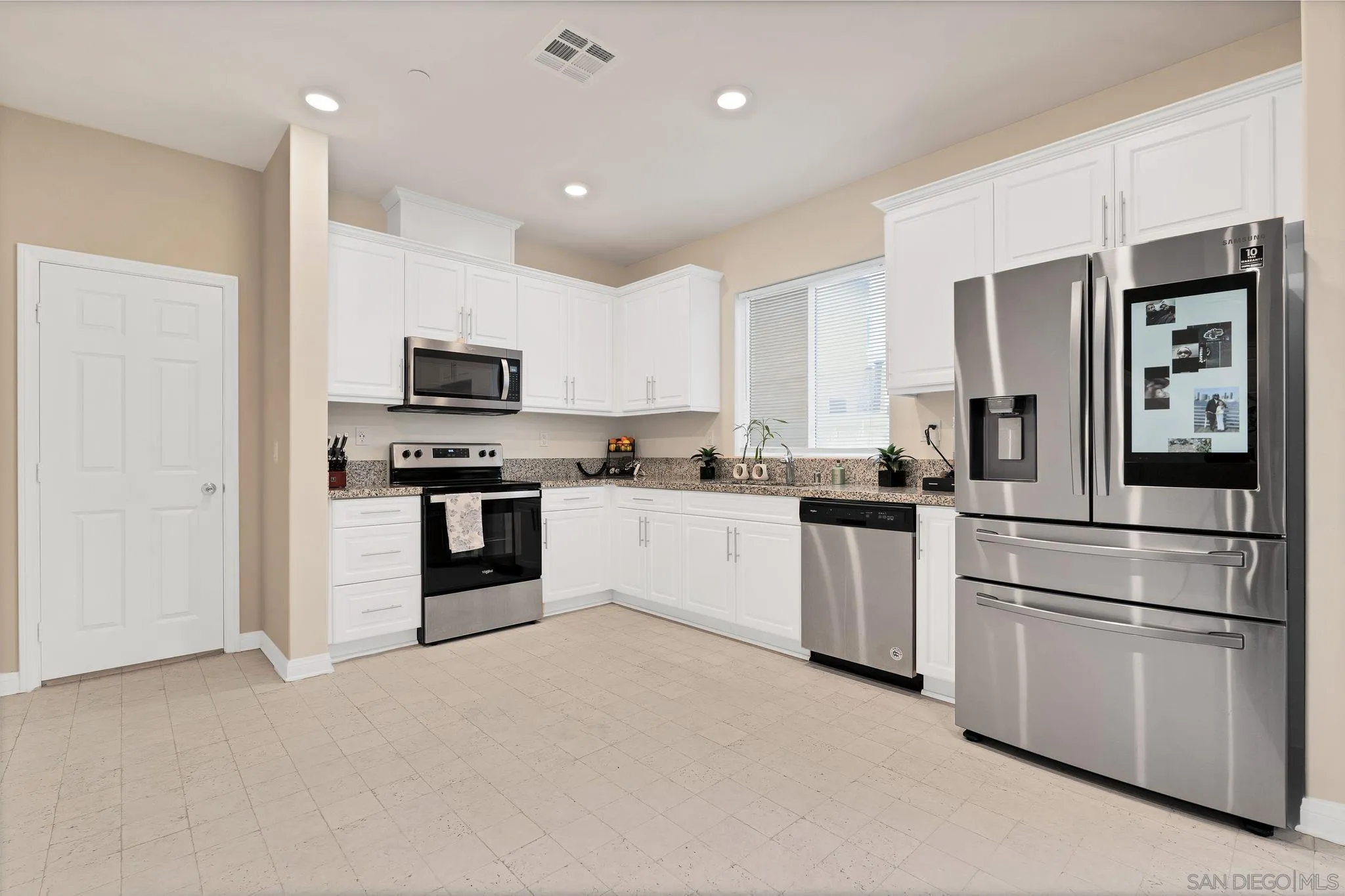 10719 Porter Terrace Spring Valley, CA 91978 - Photo 13 of 62 Gallery Image 13