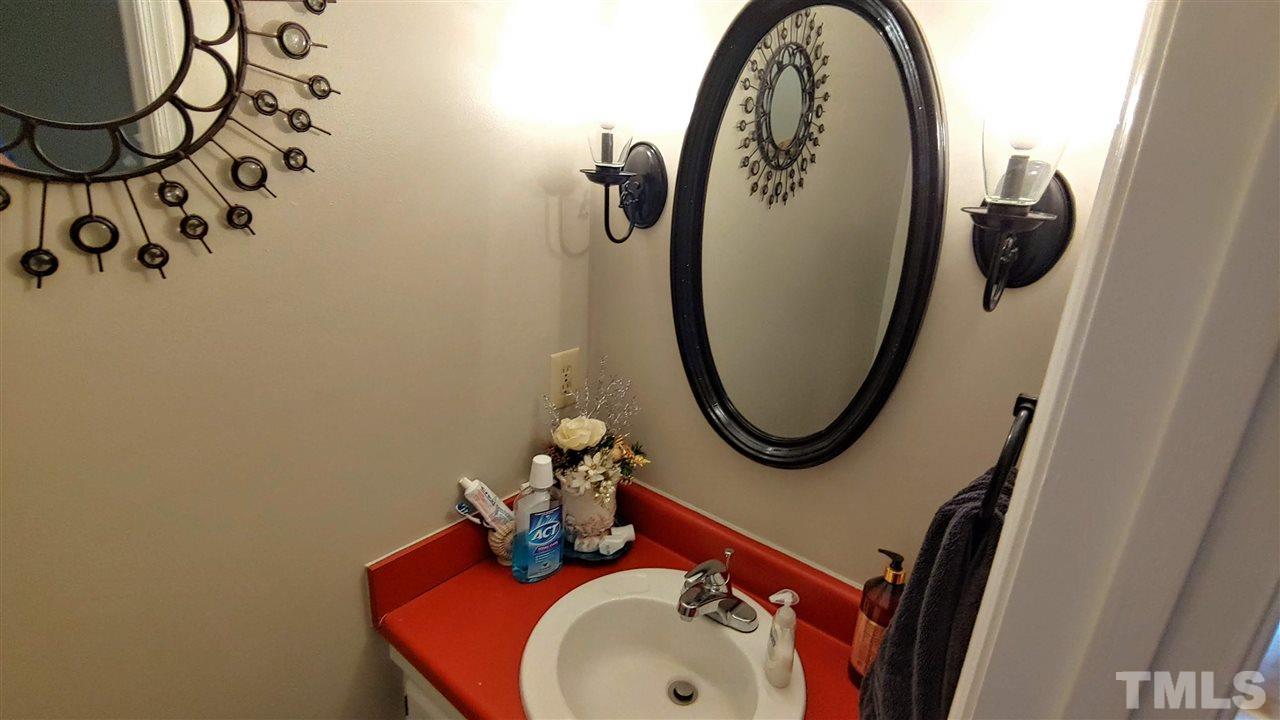 112 Bramble Court Raleigh, NC 27615 - Photo 22 of 30 Gallery Image 22