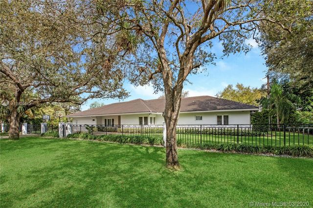 $1,675,000 | 4915 San Amaro Court, Coral Gables, FL 33146