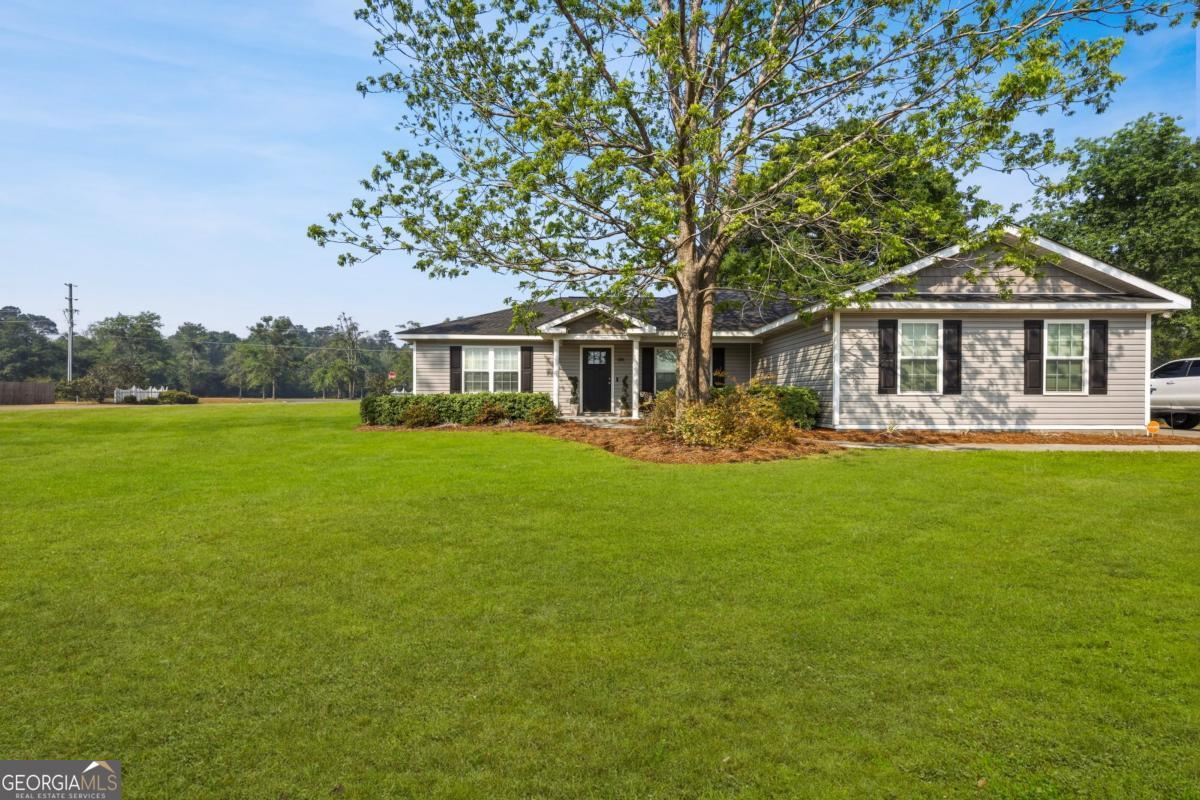 586 Caleb Circle Jesup, GA 31545 - Photo 3 of 30
