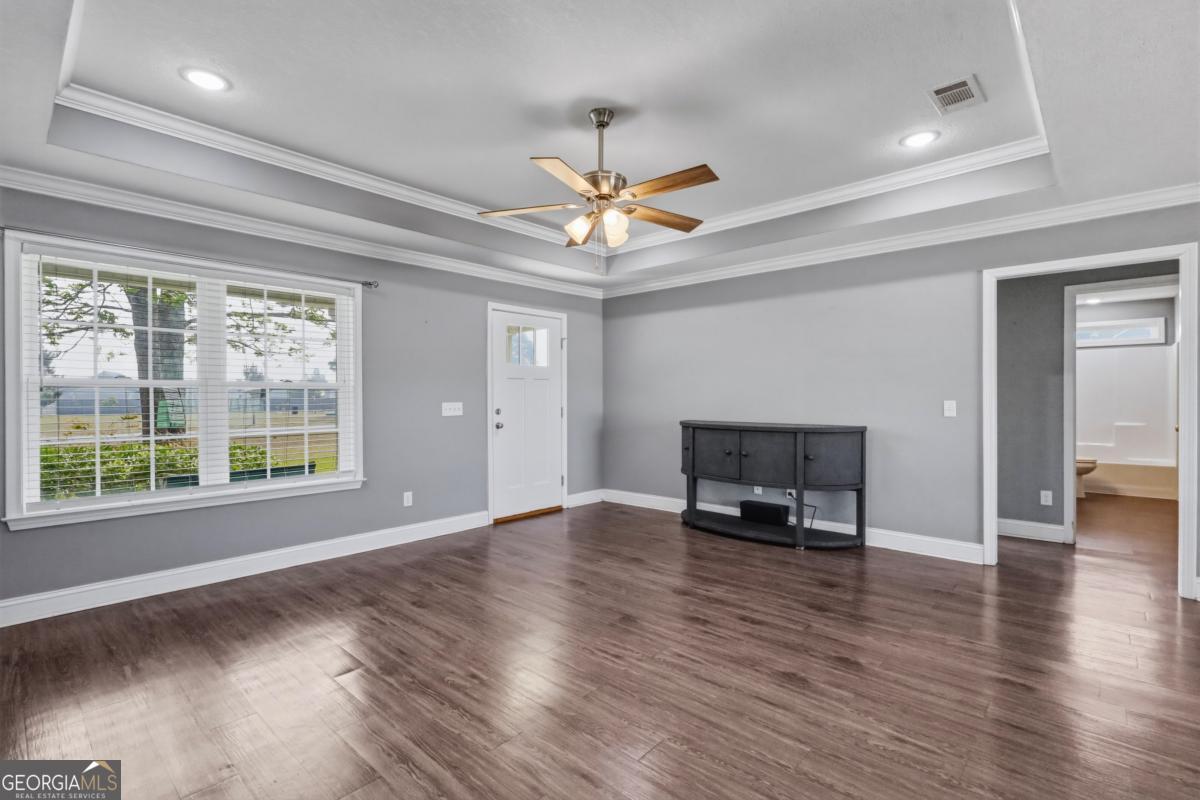 586 Caleb Circle Jesup, GA 31545 - Photo 6 of 30