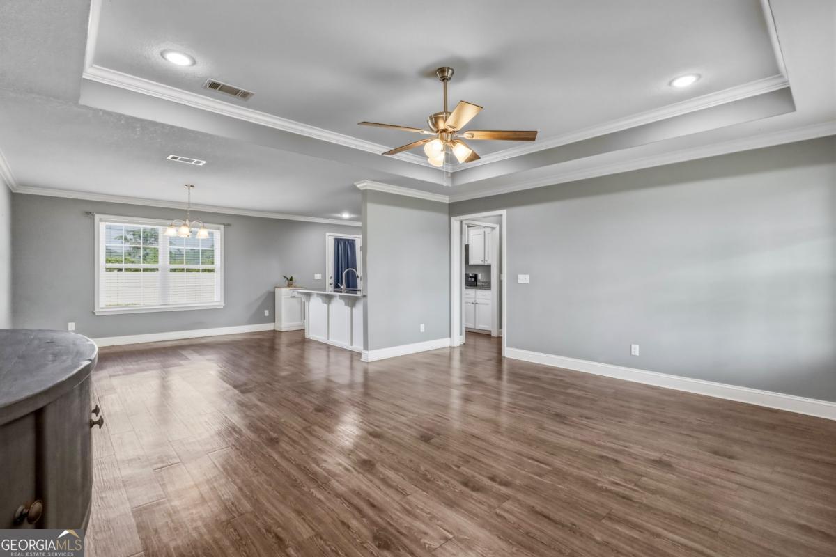 586 Caleb Circle Jesup, GA 31545 - Photo 7 of 30