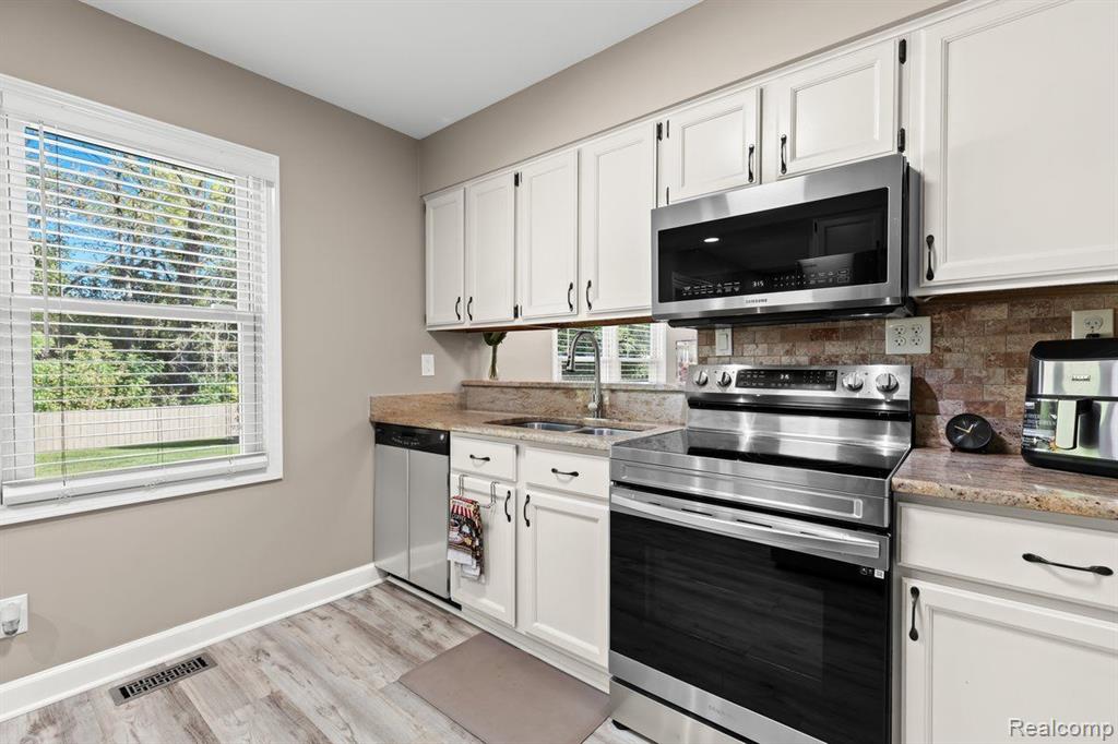 17526 Inkster Road Redford, MI 48240 - Photo 16 of 47 Gallery Image 16