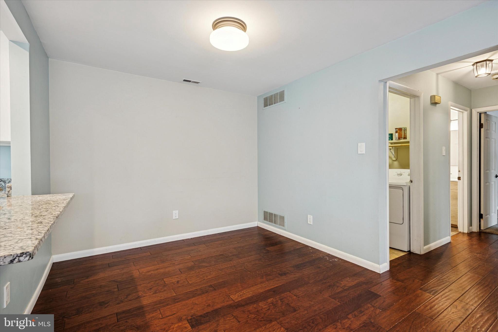 535 Shetland Court Sewell, NJ 08080 - Photo 12 of 25 Dining area