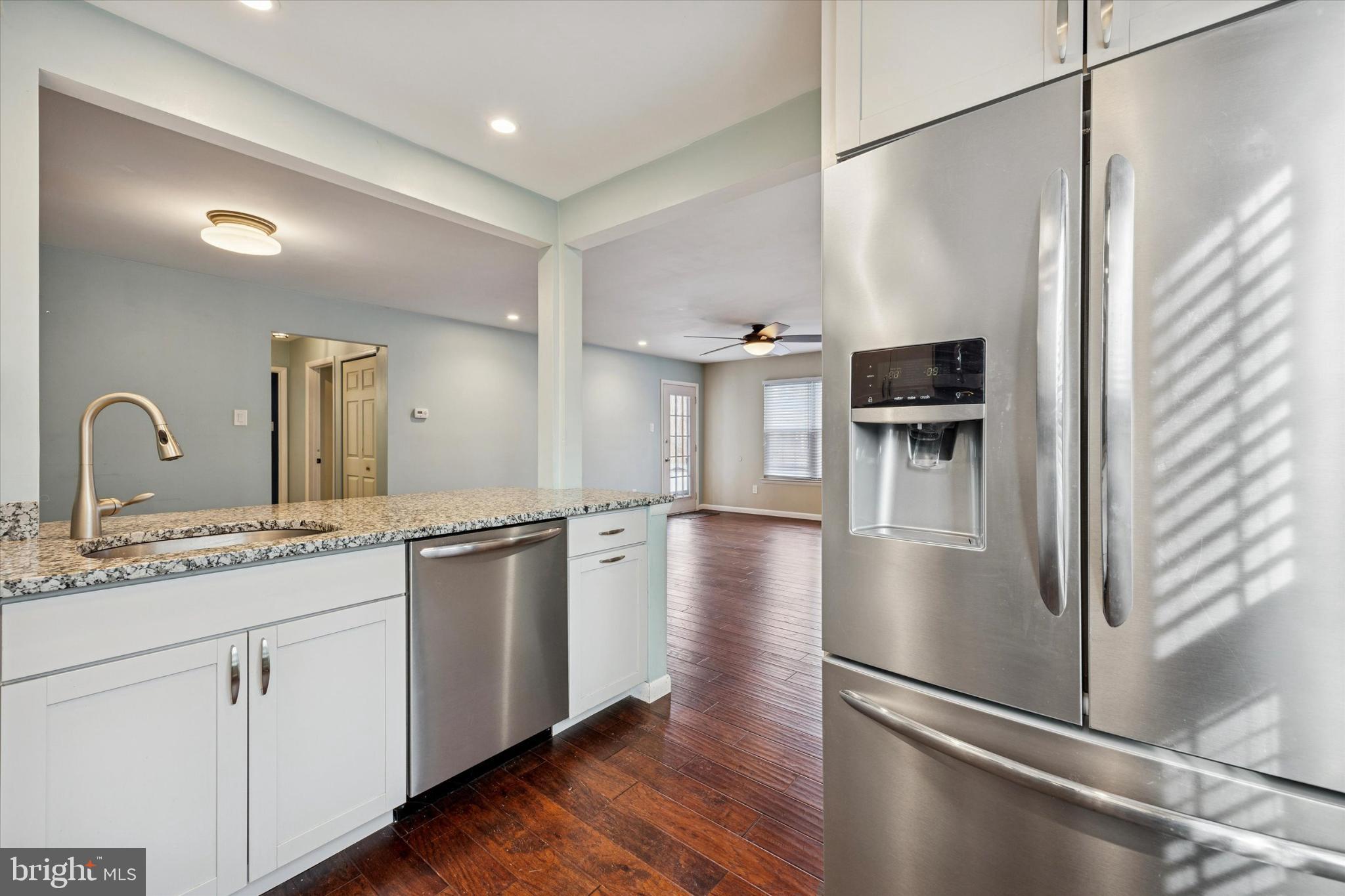 535 Shetland Court Sewell, NJ 08080 - Photo 6 of 25 Separate kitchen with pass through to dining room