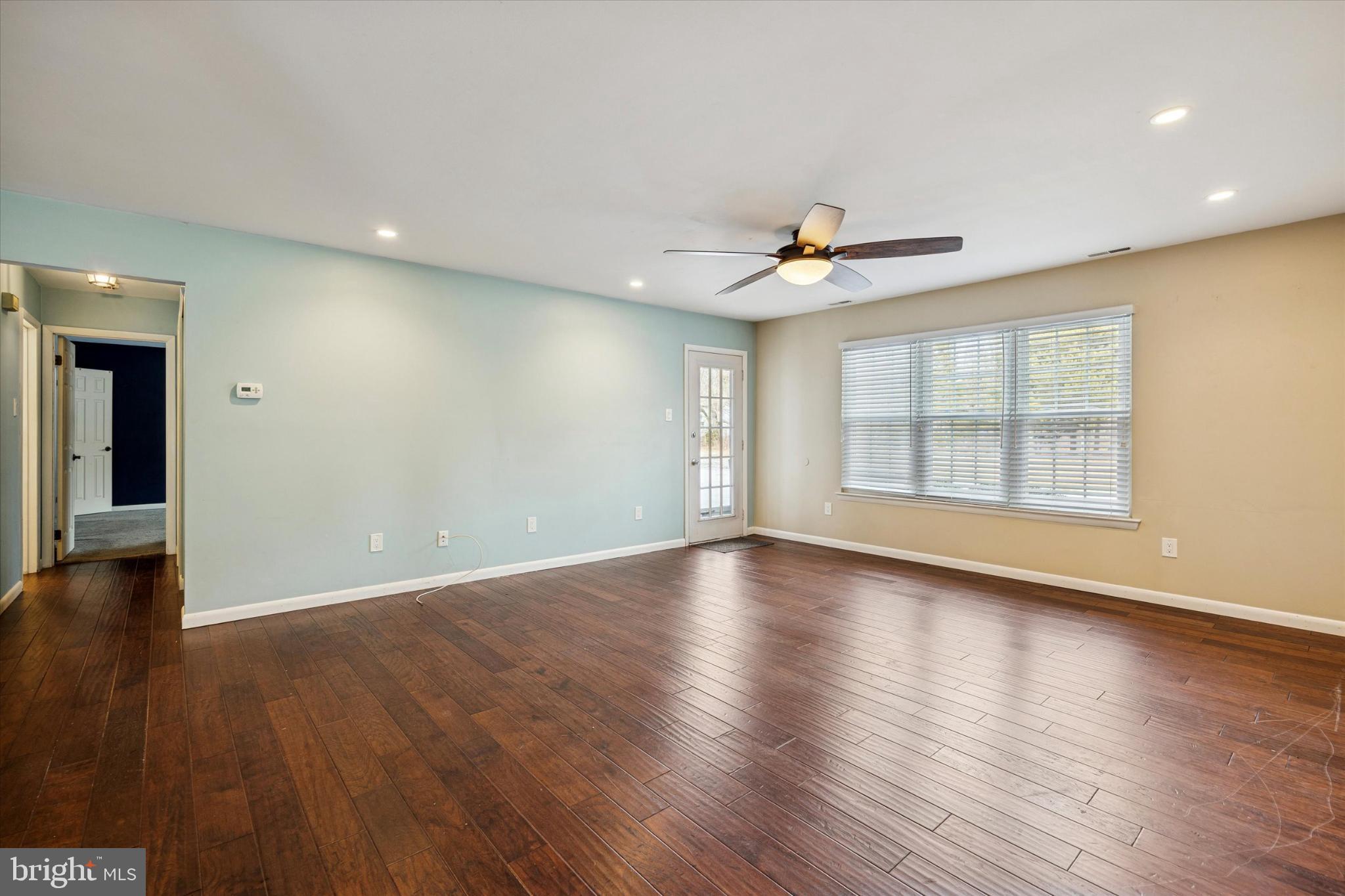 535 Shetland Court Sewell, NJ 08080 - Photo 7 of 25 Spacious Livingroom with natural light and warmth.