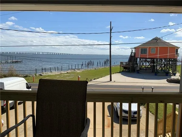 $2,000 | 176 Lakeview Drive, Unit A, Slidell, LA 70458