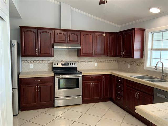 176 Lakeview Drive, Unit A Slidell, LA 70458 - Photo 8 of 25