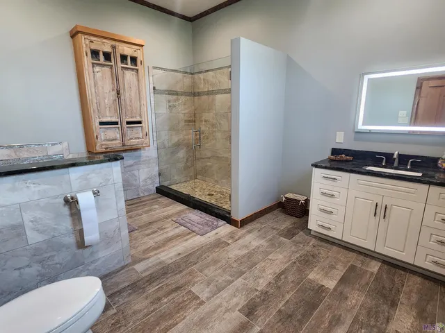 $995,000 | 14 Sandy Point Drive, Grand Isle, LA 70358